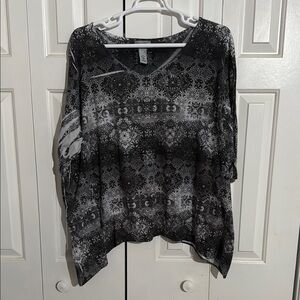 Elegant Black and Gray Women's Top